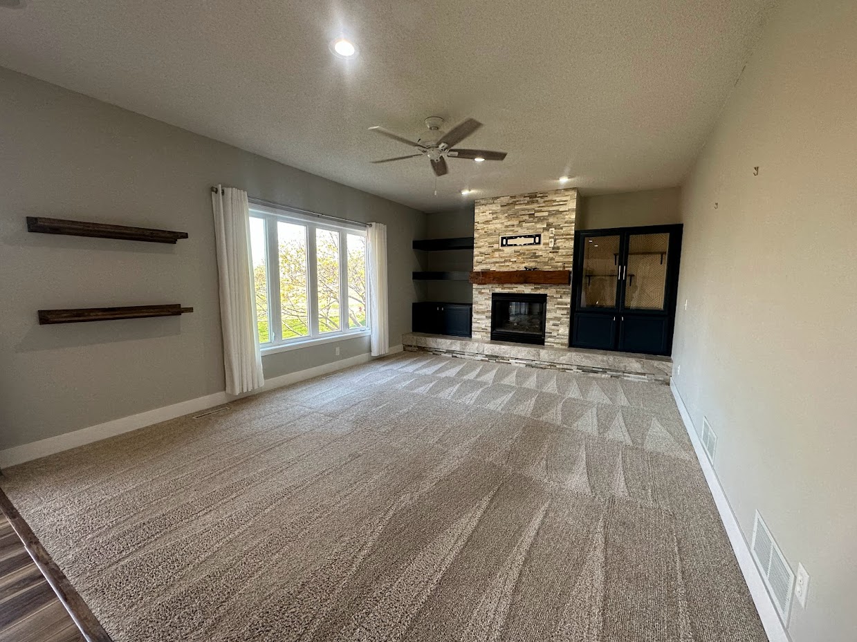 Move-in cleaning for an empty Lakeville home before the next family arrives