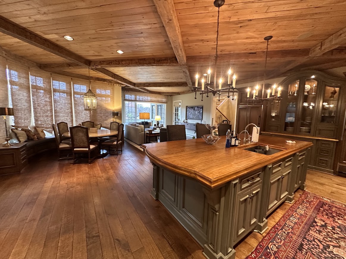 Recurring residential cleaning for a cared-for kitchen in an Edina home