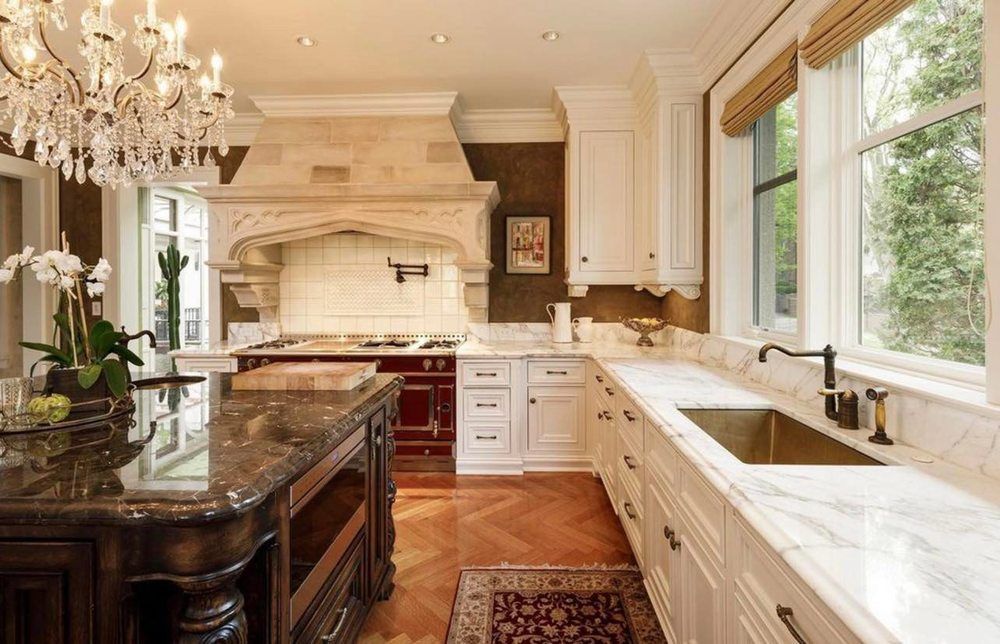 Recurring residential cleaning for a maintained kitchen in a Lake of the Isles home
